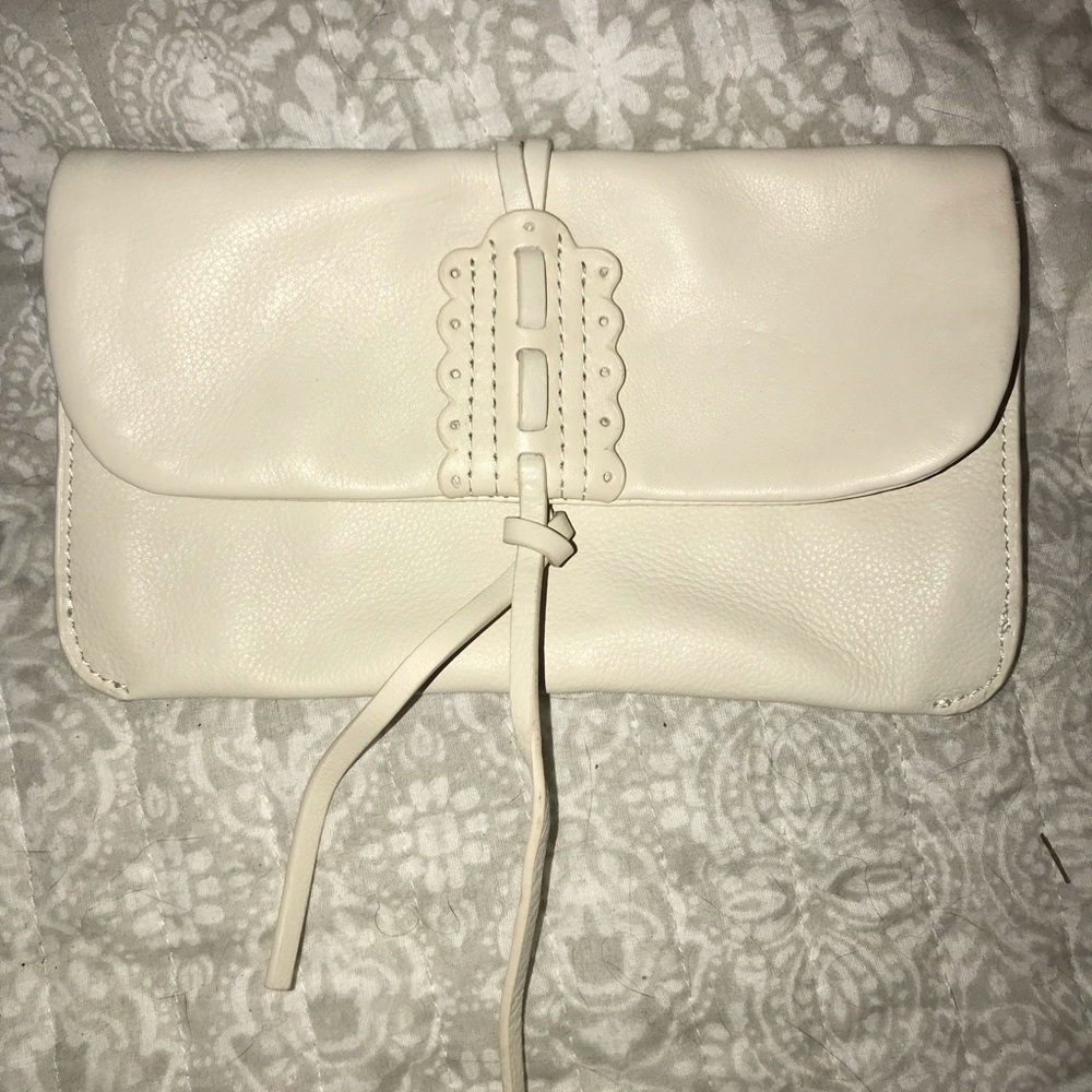 White Sanctuary wallet